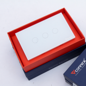 Vconnex-Công tắc thông minh chữ nhật-3 kênh- màu trắng-mặt kính không viền.V1.0